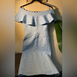 Off shoulder bandage